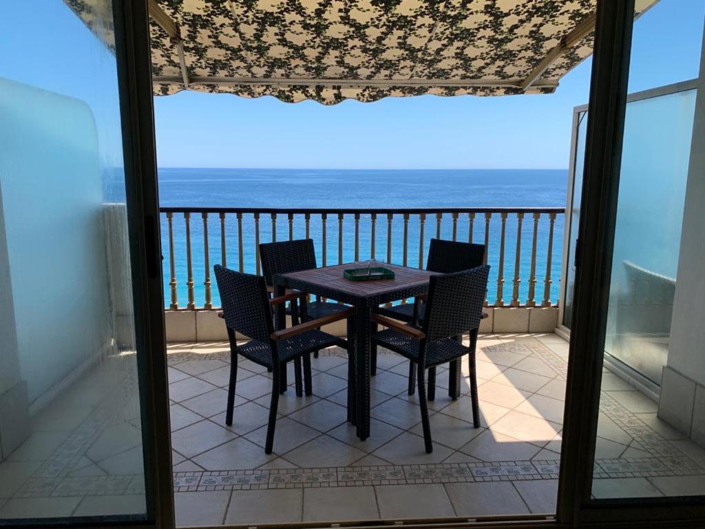 Appartement Front De Mer - Promenade Des Anglais Nizza Kültér fotó