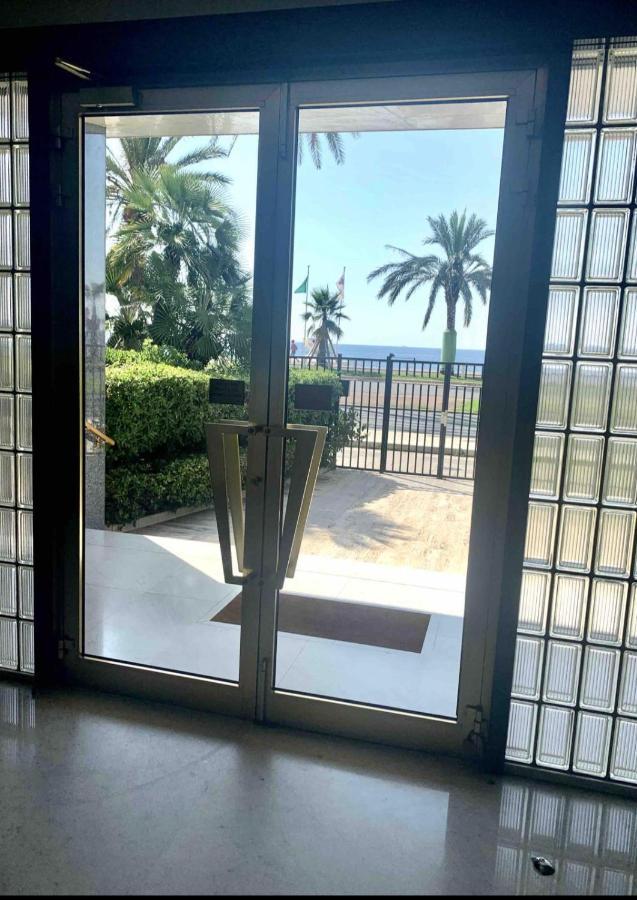 Appartement Front De Mer - Promenade Des Anglais Nizza Kültér fotó